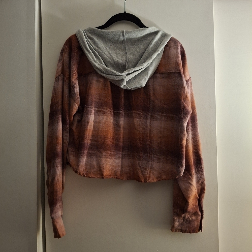 Rue21 Women's Multicolor Plaid Cropped Shirt with Gray Hood - Picture 2 of 6